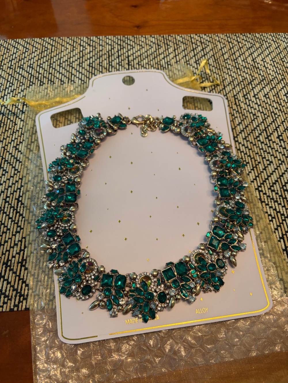 EYE CANDY Los Angeles Emerald Crystal Statement Necklace